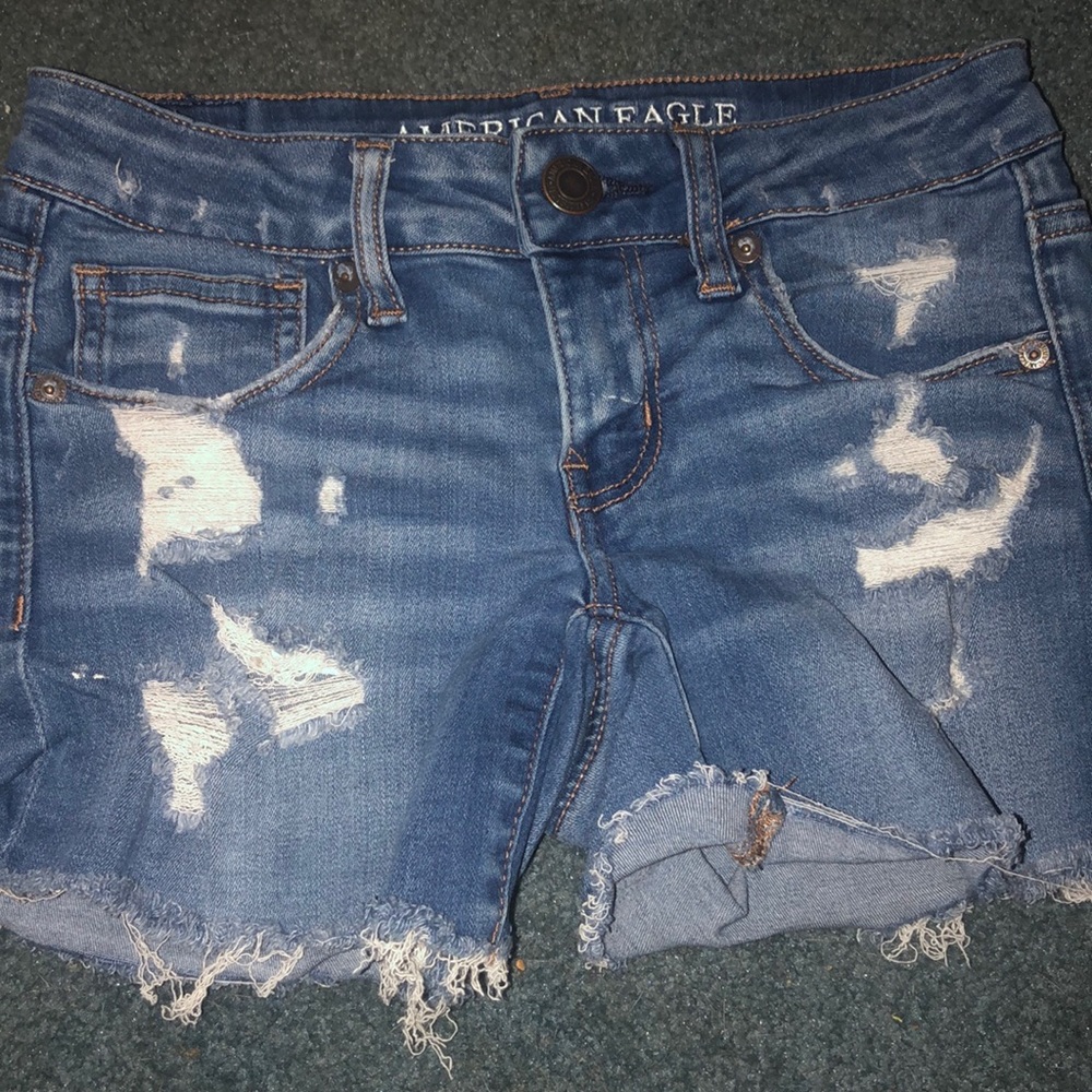 Low rise denim shorts